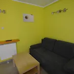 Domyletnie Maly Dom 46 M2 Z Ogrodzona Dzialka Casa de Férias Sarbinowo