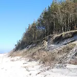 Casa de Férias Domyletnie Maly Dom 46 M2 Z Ogrodzona Dzialka