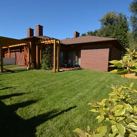 Domyletnie Mały Dom 46 M2 Z Ogrodzoną Działką Dom wakacyjny