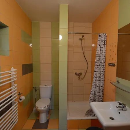 Prázdninový dům Domyletnie Maly Dom 46 M2 Z Ogrodzona Dzialka