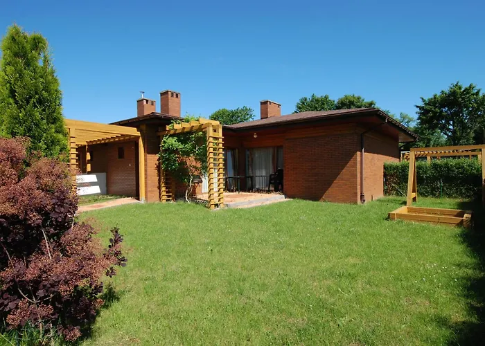 Domyletnie Maly Dom 46 M2 Z Ogrodzona Dzialka *