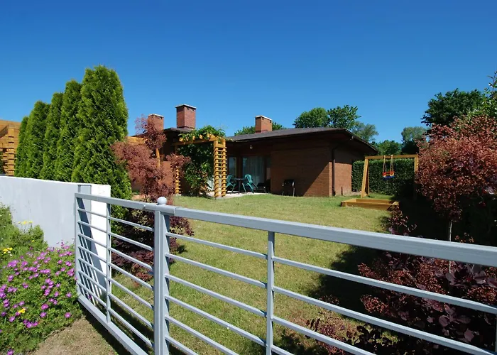 Domyletnie Maly Dom 46 M2 Z Ogrodzona Dzialka Sarbinowo